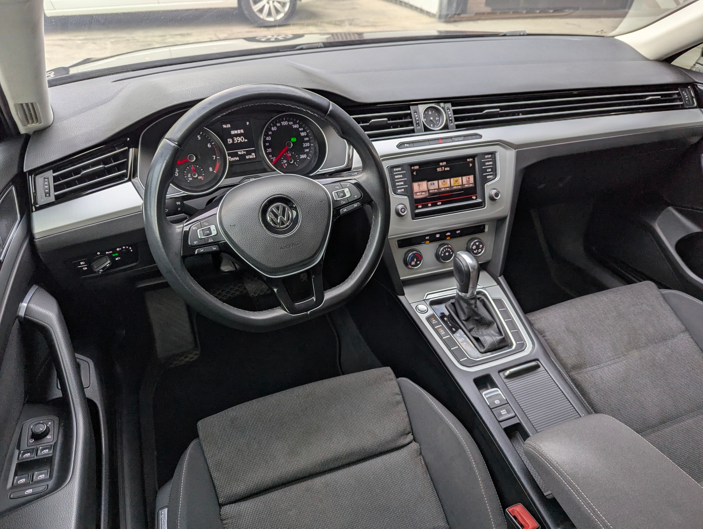 實車實價 Passat 280 TSI 原鈑件 上極汽車  第7張相片