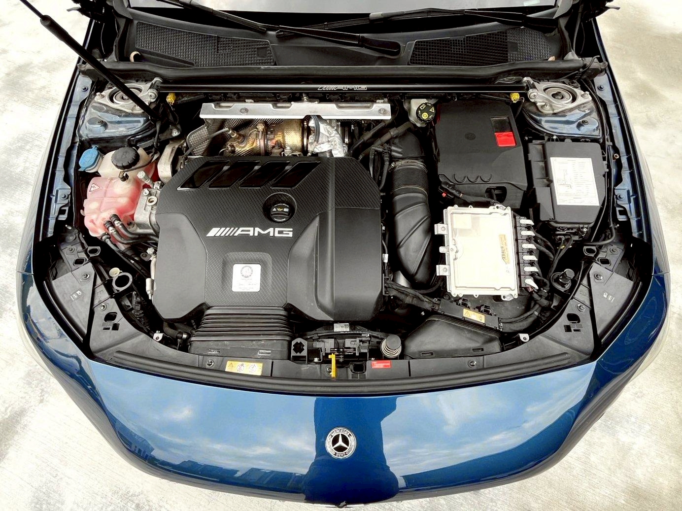 23P跟車 總代理 C118 AMG CLA45 S 原鈑件 上極汽車  第3張相片