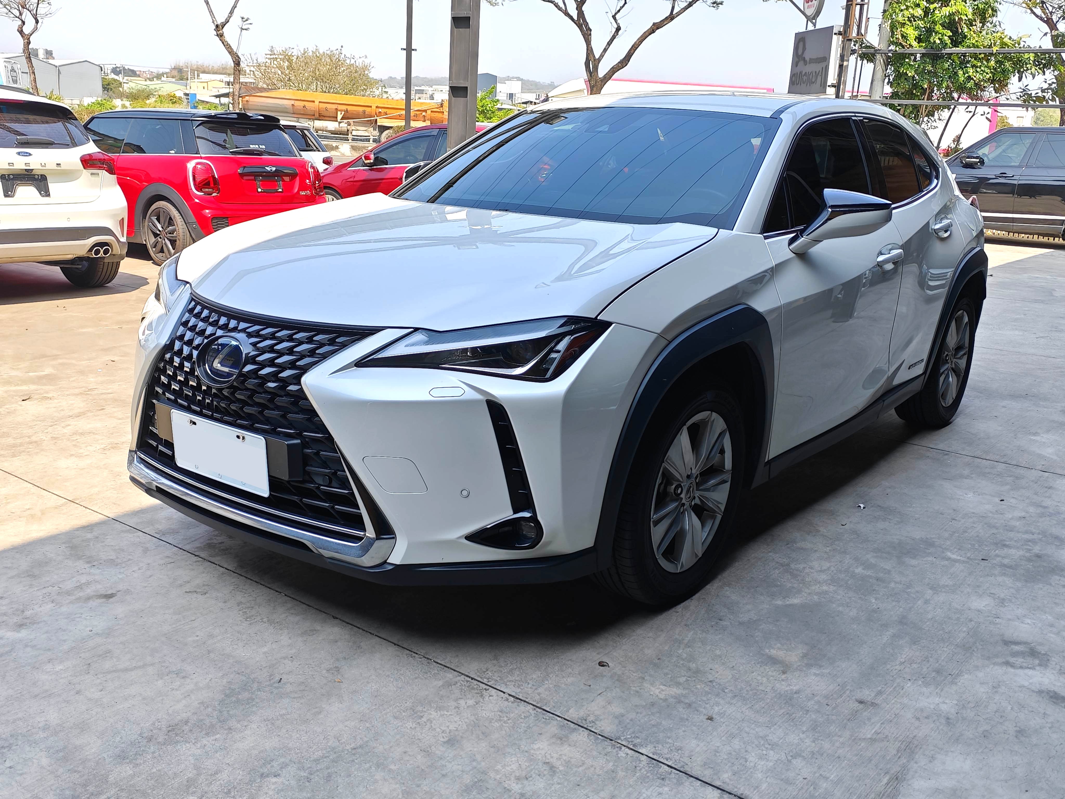 實車實價 UX250H 豪華版 認證車 油電車 上極汽車  第1張相片