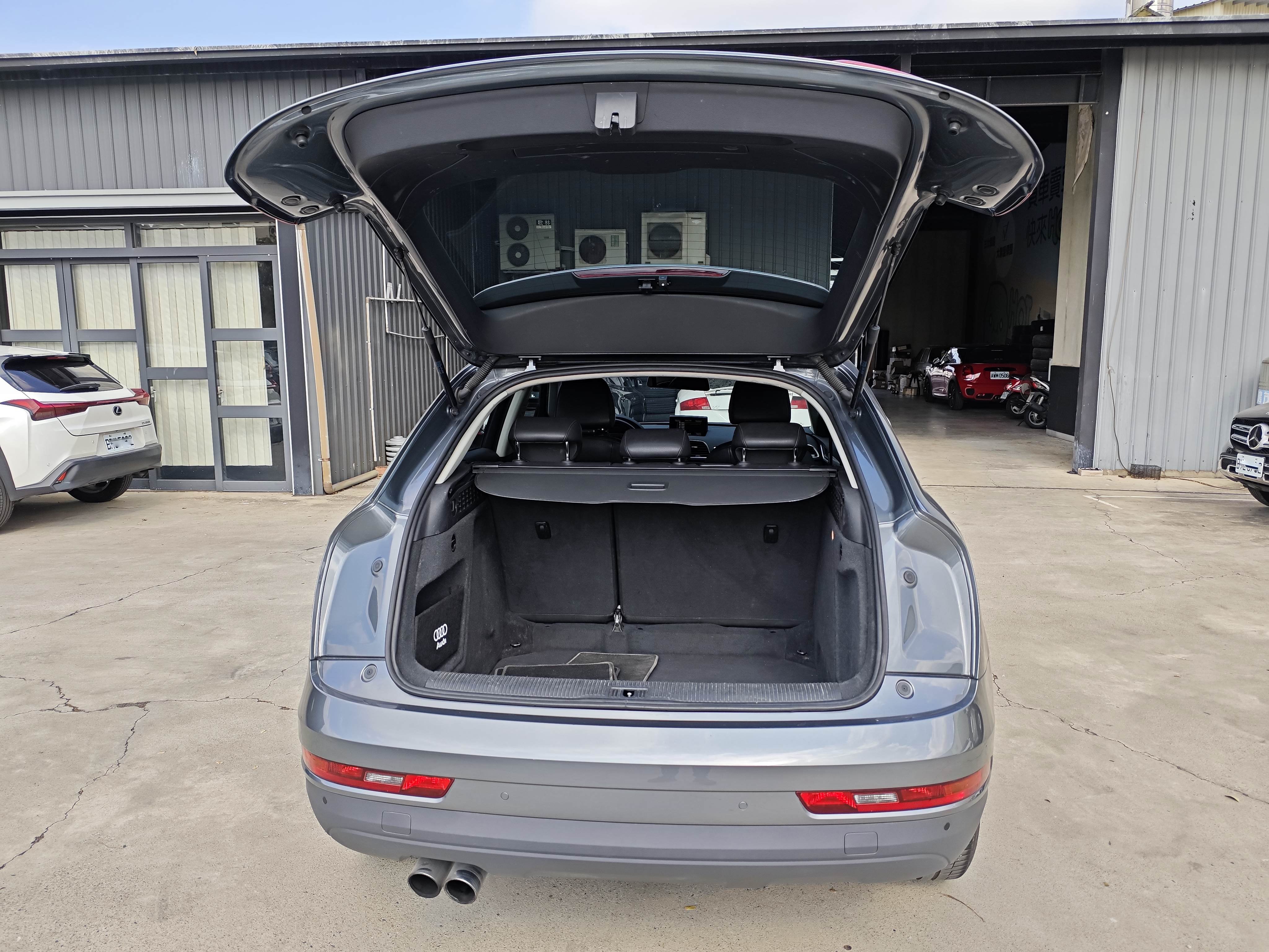 實車實價 保固一年 Q3 30 TFSI 原鈑件 認證車 上極汽車  第4張相片