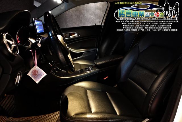 BENZ GLA250  第9張相片