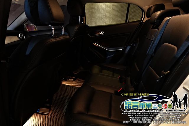 BENZ GLA250  第10張相片