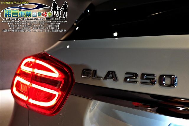 BENZ GLA250  第12張相片