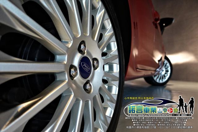 FORD FIESTA  第15張相片
