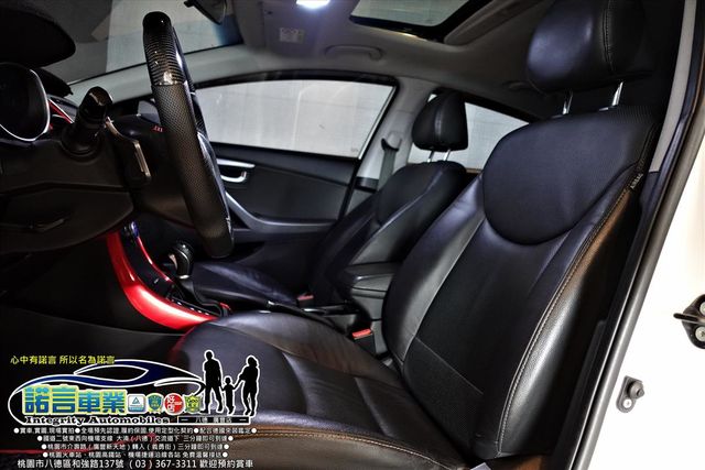HYUNDAI ELANTRA  第13張相片