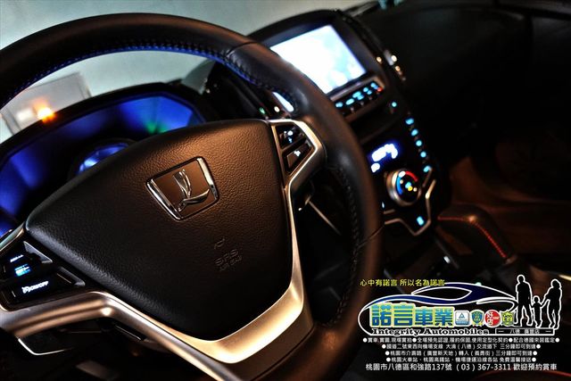LUXGEN U6  第7張相片