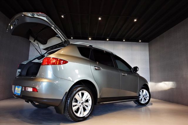 LUXGEN SUV  第17張相片