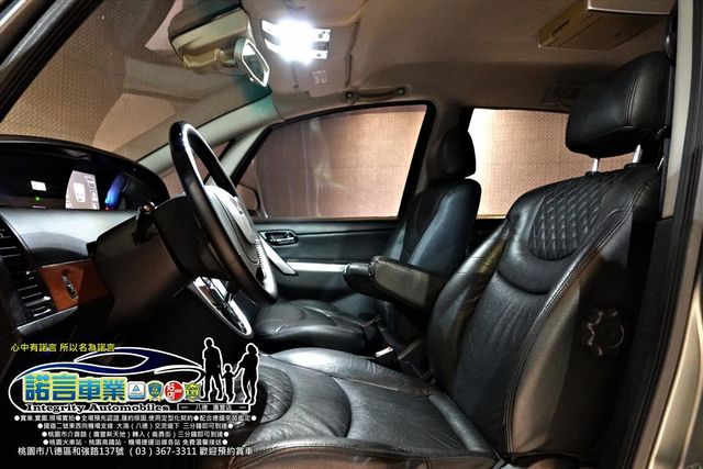 LUXGEN M7  第6張相片