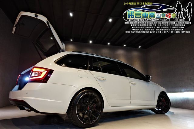 SKODA OCTAVIA  第20張相片