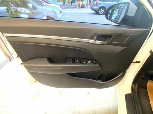 原鈑件.第三方認證.定速.導航.後座出風口.可全額貸款.強力過件  第17張相片