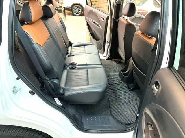 全車原鈑件.第三方認證.定速.後座出風口.導航..可全額貸款.強力過件.  第11張相片