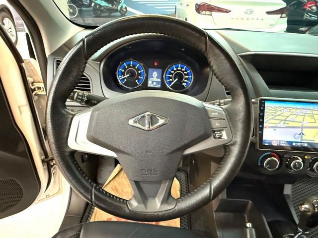 全車原鈑件.第三方認證.定速.後座出風口.導航..可全額貸款.強力過件.  第13張相片