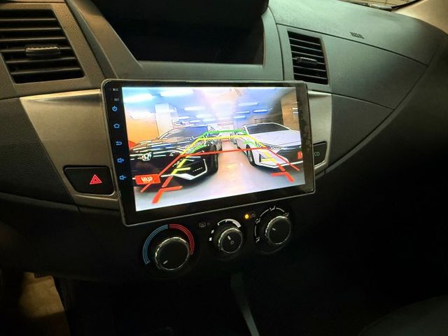 全車原鈑件.第三方認證.定速.後座出風口.導航..可全額貸款.強力過件.  第14張相片