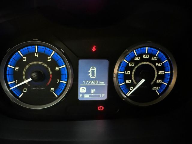 全車原鈑件.第三方認證.定速.後座出風口.導航..可全額貸款.強力過件.  第15張相片