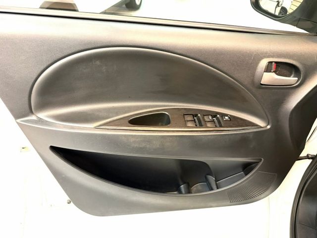 全車原鈑件.第三方認證.定速.後座出風口.導航..可全額貸款.強力過件.  第17張相片