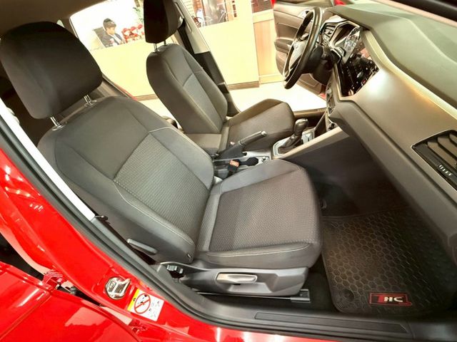 全車原鈑件.實跑2萬多公里.ACC跟車.倒車影像.可全額貸款.強力過件  第11張相片