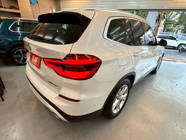 原鈑件.5AT跟車.盲點.車道偏移.導航.總代理.可全額貸款.強力過件  第6張相片
