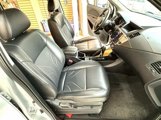 全車原鈑件.第三方認證.定速.後座出風口.導航.可全額貸款.強力過件.  第11張相片