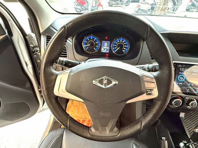 全車原鈑件.第三方認證.定速.後座出風口.導航.可全額貸款.強力過件.  第14張相片