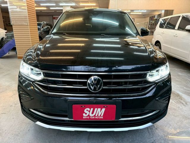 全車原鈑件.ACC跟車.車道偏移.盲點.環景.電尾門.4WD.可全額貸款.強力過件  第2張相片