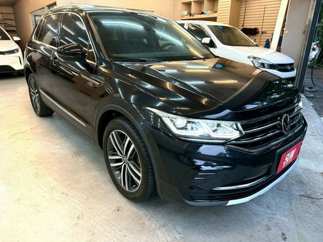 全車原鈑件.ACC跟車.車道偏移.盲點.環景.電尾門.4WD.可全額貸款.強力過件  第3張相片