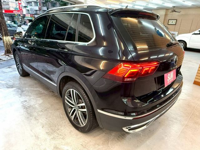 全車原鈑件.ACC跟車.車道偏移.盲點.環景.電尾門.4WD.可全額貸款.強力過件  第4張相片