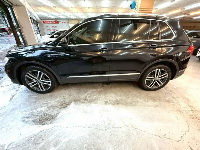 全車原鈑件.ACC跟車.車道偏移.盲點.環景.電尾門.4WD.可全額貸款.強力過件  第7張相片