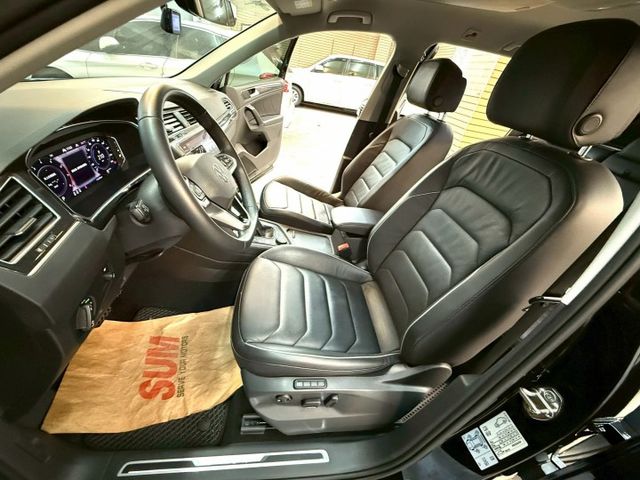 全車原鈑件.ACC跟車.車道偏移.盲點.環景.電尾門.4WD.可全額貸款.強力過件  第8張相片