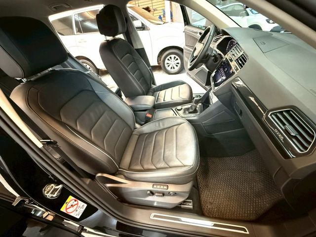 全車原鈑件.ACC跟車.車道偏移.盲點.環景.電尾門.4WD.可全額貸款.強力過件  第10張相片