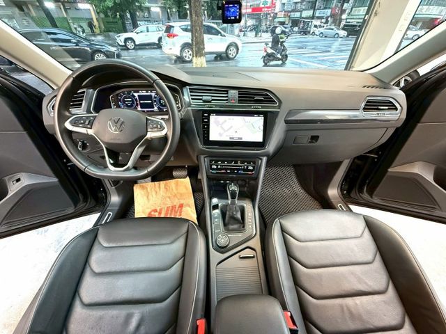 全車原鈑件.ACC跟車.車道偏移.盲點.環景.電尾門.4WD.可全額貸款.強力過件  第12張相片