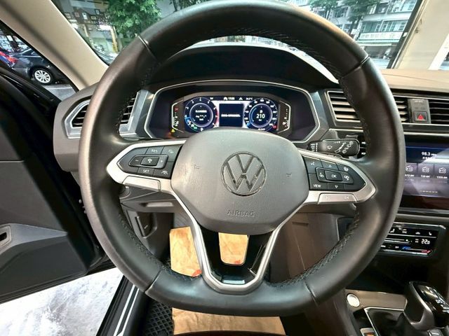 全車原鈑件.ACC跟車.車道偏移.盲點.環景.電尾門.4WD.可全額貸款.強力過件  第13張相片