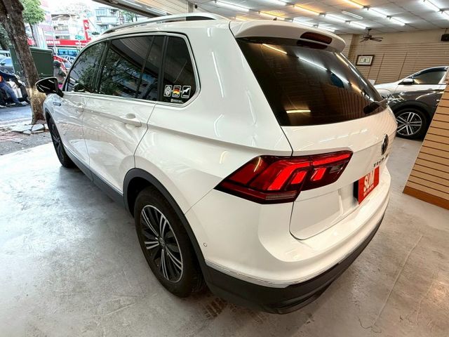 一手車.實跑6萬多公里.全車原鈑件.里程保證.第三方認證.可全額貸款.強力過件  第6張相片