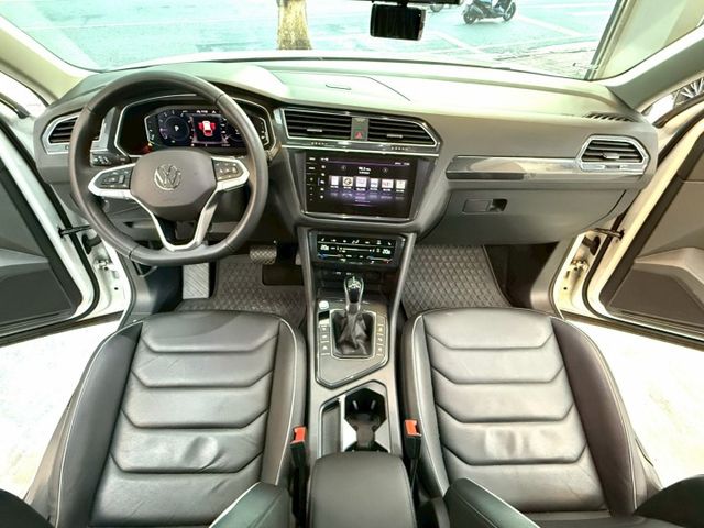 一手車.實跑6萬多公里.全車原鈑件.里程保證.第三方認證.可全額貸款.強力過件  第14張相片