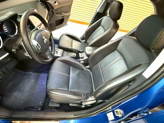 全車原鈑件.第三方認證.里程保證.天窗.導航.捯車影像.可全額貸款.強力過件  第9張相片