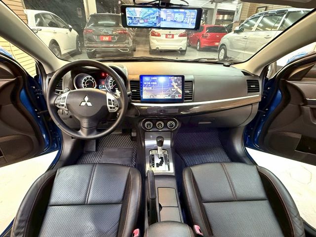 全車原鈑件.第三方認證.里程保證.天窗.導航.捯車影像.可全額貸款.強力過件  第13張相片