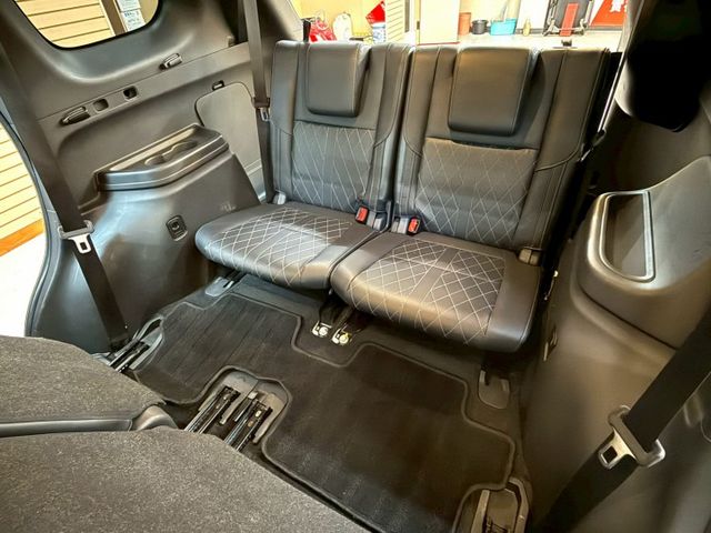 正7人座.原鈑件.實跑7萬多.第三方認證ACC跟車.盲點.導航可全額貸款.強力過件  第10張相片