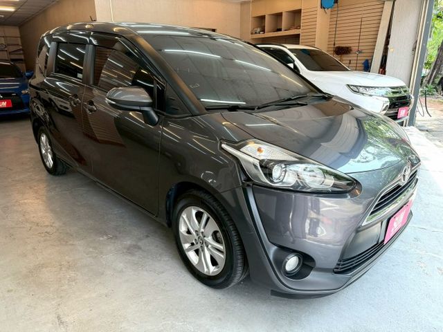 7人座.實跑3萬6公里.原鈑件.第三方認證.定速.導航.可全額貸款.強力過件  第3張相片