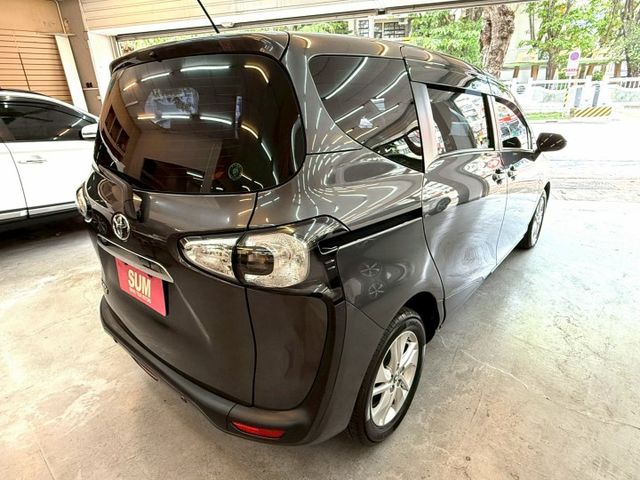 7人座.實跑3萬6公里.原鈑件.第三方認證.定速.導航.可全額貸款.強力過件  第4張相片