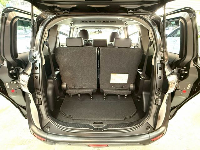 7人座.實跑3萬6公里.原鈑件.第三方認證.定速.導航.可全額貸款.強力過件  第16張相片