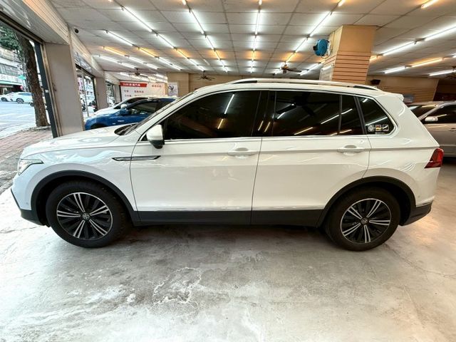 一手車.實跑6萬多公里.全車原鈑件.里程保證.第三方認證.可全額貸款.強力過件  第7張相片
