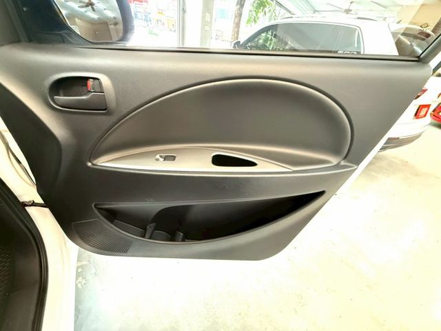 全車原鈑件.第三方認證.定速.後座出風口.導航.可全額貸款.強力過件.  第19張相片