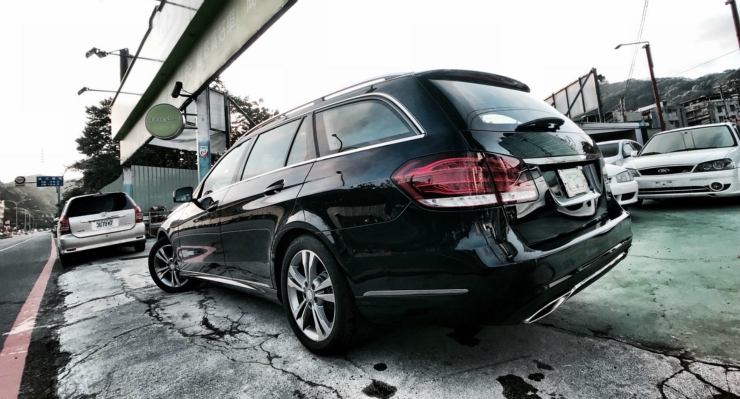2014 E250 estate 旅行車  第5張相片