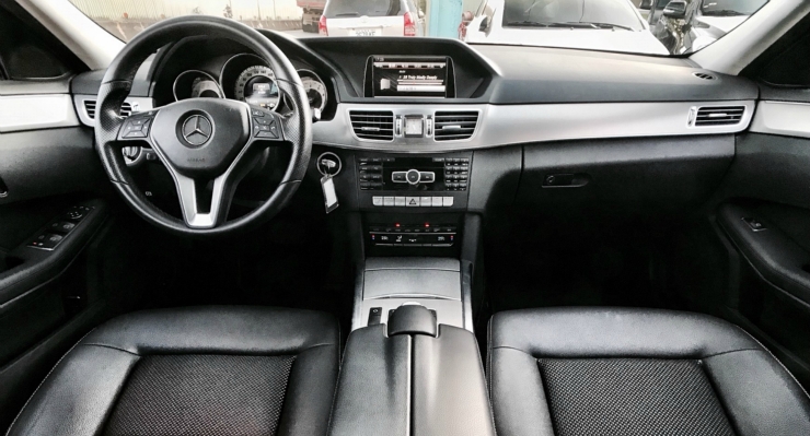 2014 E250 estate 旅行車  第6張相片