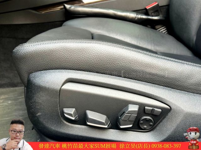BMW 730I 2014年 3.0 黑 1300  第11張相片
