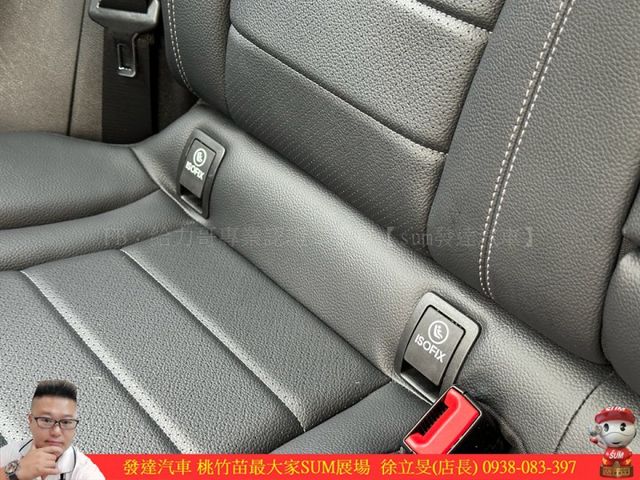 BENZ GLC300 COUPE 油電 2019年 2.0 深藍 8678  第9張相片