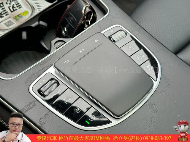 BENZ GLC300 COUPE 油電 2019年 2.0 深藍 8678  第16張相片