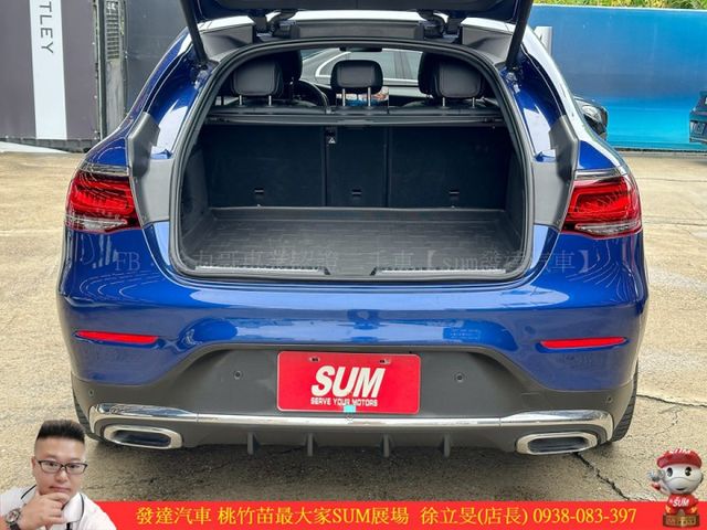 BENZ GLC300 COUPE 油電 2019年 2.0 深藍 8678  第18張相片