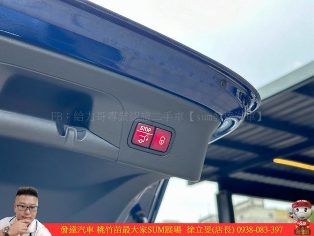 BENZ GLC300 COUPE 油電 2019年 2.0 深藍 8678  第19張相片