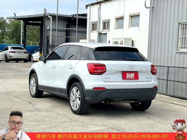 AUDI Q2 35TFSI 2019年 1.4 白 2882  第12張相片