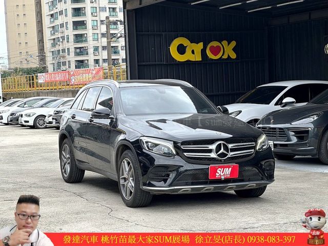 BENZ GLC250 4MATIC 2018年 2.0 黑 6589  第2張相片